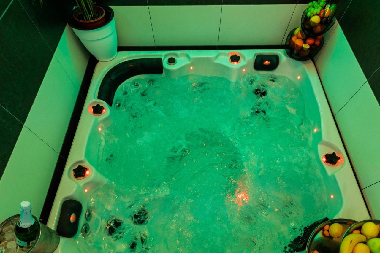 Apartment By The Way Hot Tub And Free Parking Dubrovnik Bagian luar foto