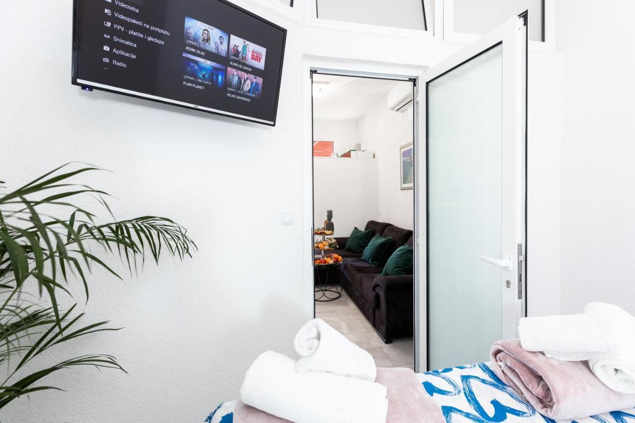 Apartment By The Way Hot Tub And Free Parking Dubrovnik Bagian luar foto