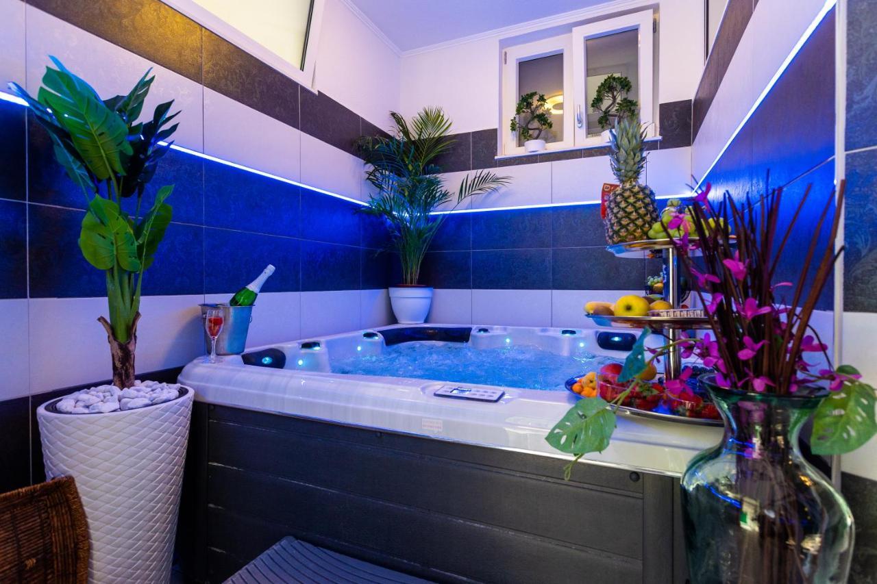 Apartment By The Way Hot Tub And Free Parking Dubrovnik Bagian luar foto